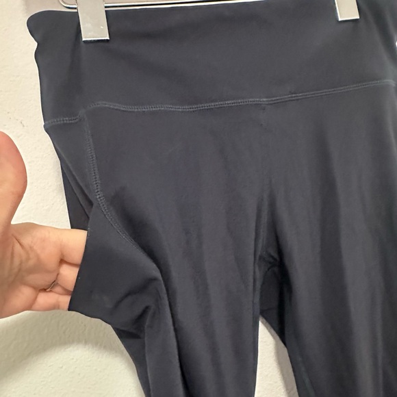 Vuori Stride Pocket 7/8 Legging Ink Navy Blue Size Small - Picture 3 of 6